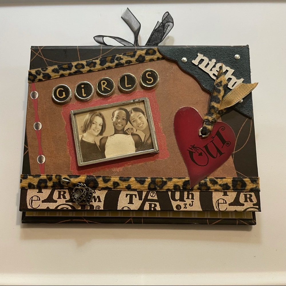 Photo album:Girls Night Out!